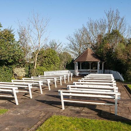 Berwick Manor Hotel Rainham  Kültér fotó