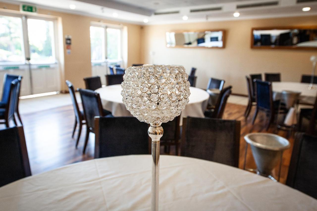 Berwick Manor Hotel Rainham  Kültér fotó