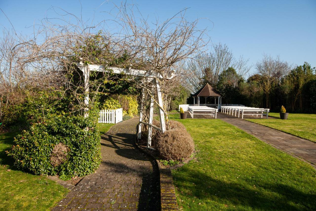 Berwick Manor Hotel Rainham  Kültér fotó