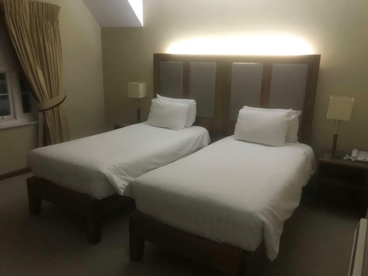 Berwick Manor Hotel Rainham  Kültér fotó