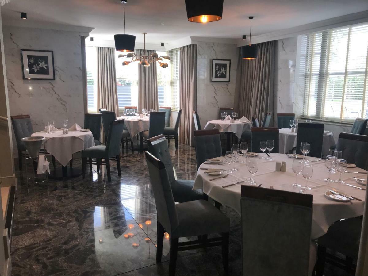 Berwick Manor Hotel Rainham  Kültér fotó